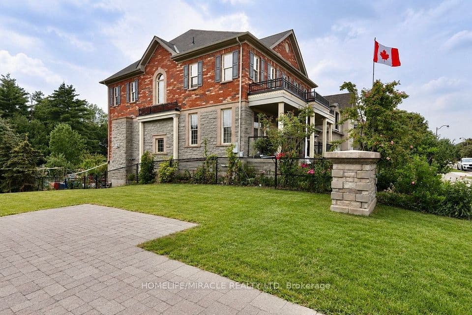 114 Bloomsbury Avenue, Brampton, ON L6P 2X1 – photo 3
