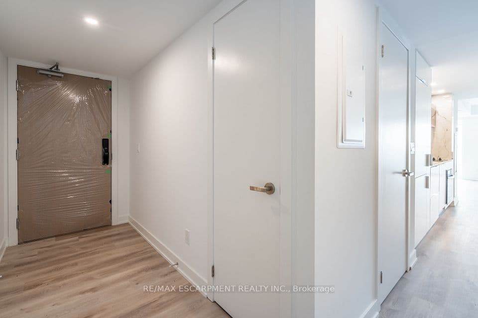370 Martha Street 309, Burlington, ON L7R 0G9 – photo 2