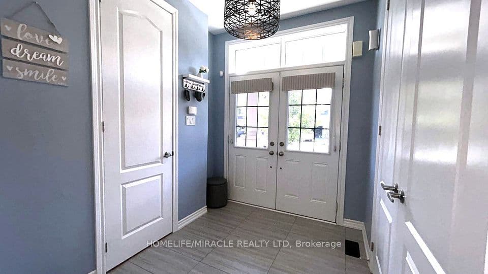 185 Thornbush Boulevard, Brampton, ON L7A 4R5 – photo 3