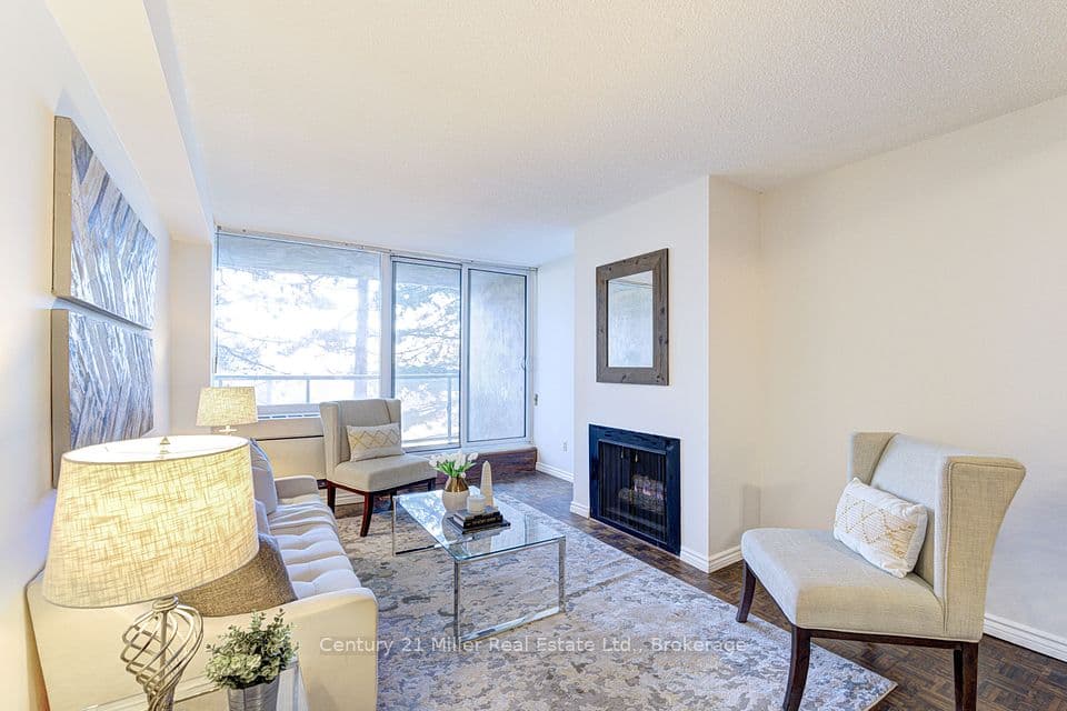 20 Speers Road 304, Oakville, ON L6K 3R5 – main photo