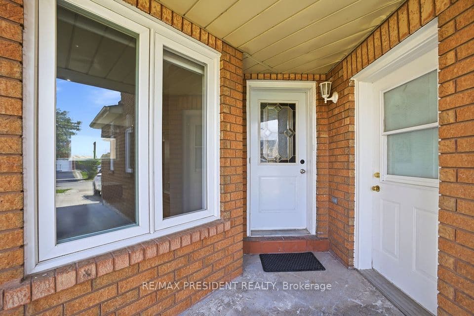 112 Ravenswood Drive, Brampton, ON L6Y 4V6 – photo 2