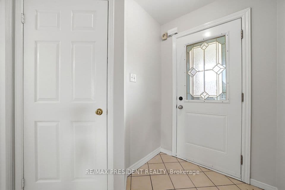 112 Ravenswood Drive, Brampton, ON L6Y 4V6 – photo 3