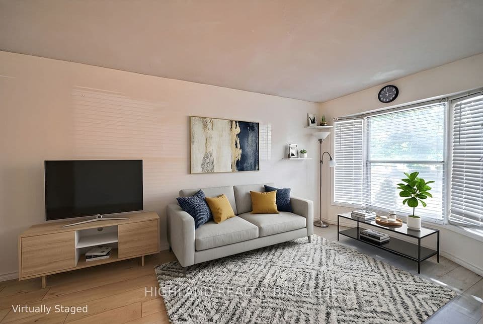 6455 Tisler Crescent, Mississauga, ON L5N 3G6 – photo 3