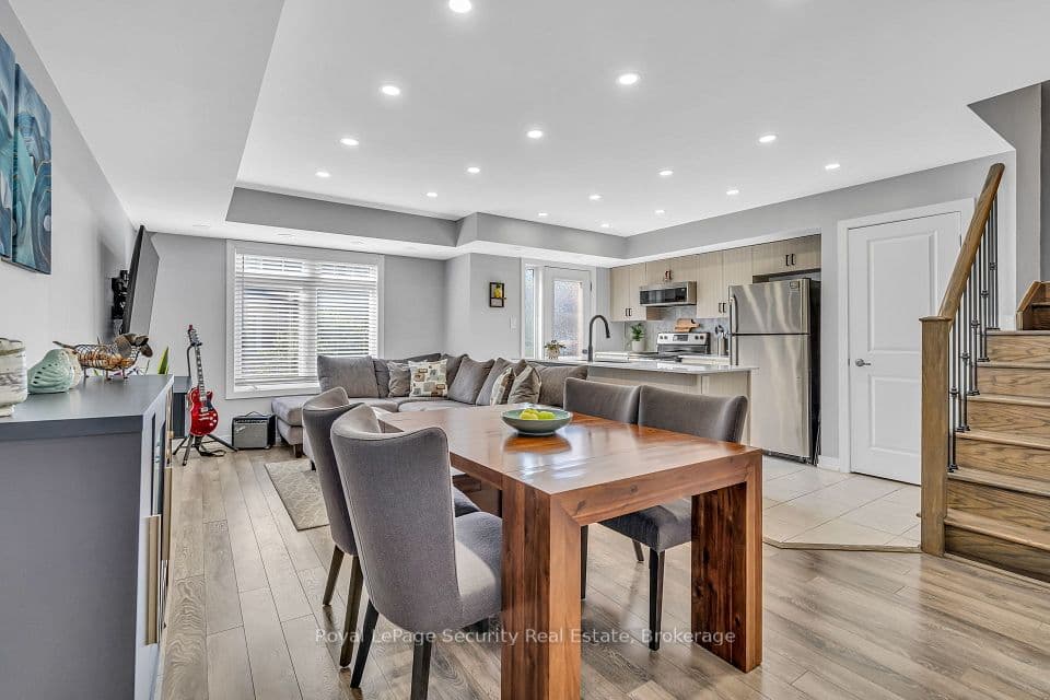 2315 Sheppard Avenue W 61, Toronto, ON M9M 3A4 – photo 2