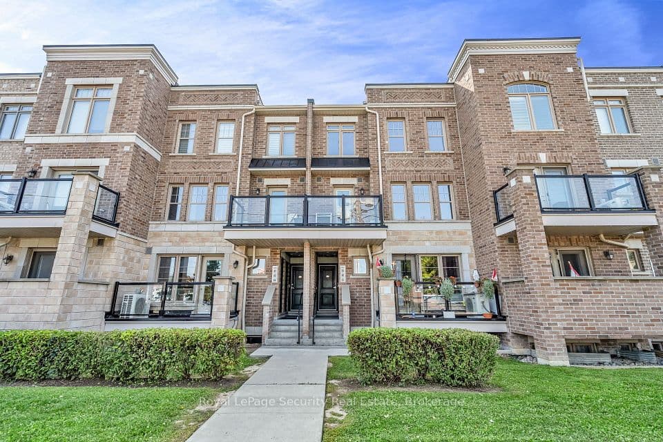 2315 Sheppard Avenue W 61, Toronto, ON M9M 3A4 – main photo