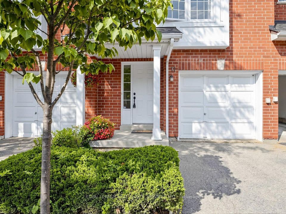 1575 South Parade Court 11, Mississauga, ON L5M 6E9 – photo 3