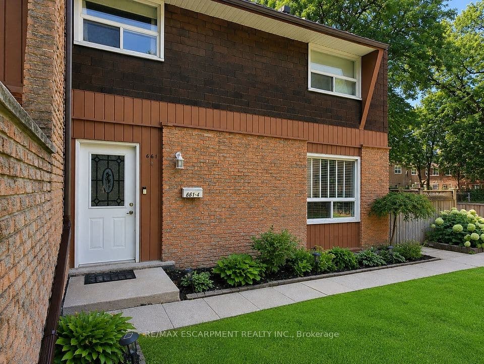661 Francis Road 4, Burlington, ON L7T 3X6 – main photo