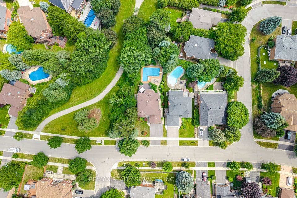 29 Christie Drive, Brampton, ON L6Z 3J5 – photo 2