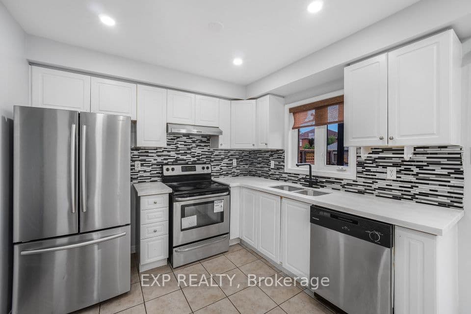 128 Olympia Crescent, Brampton, ON L6X 4W3 – photo 3