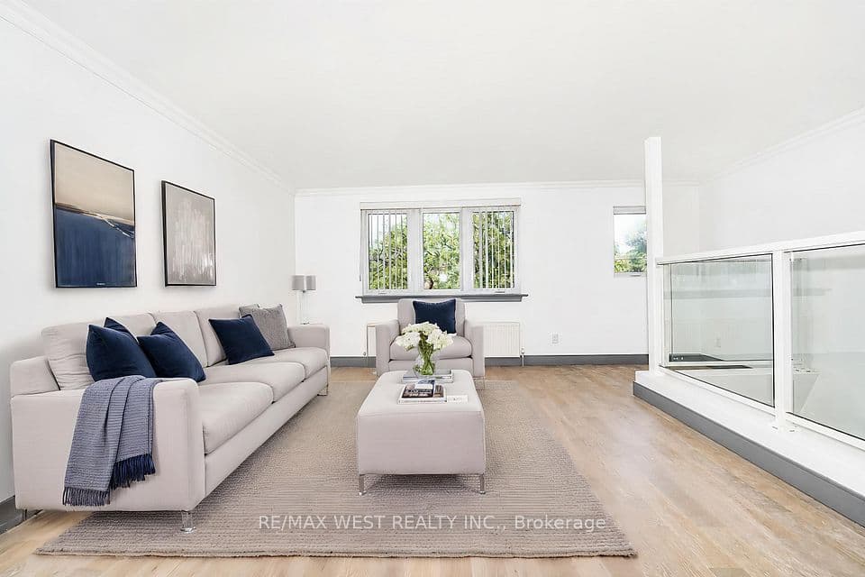 91 Twenty Second Street, Toronto, ON M8V 3M3 – photo 3