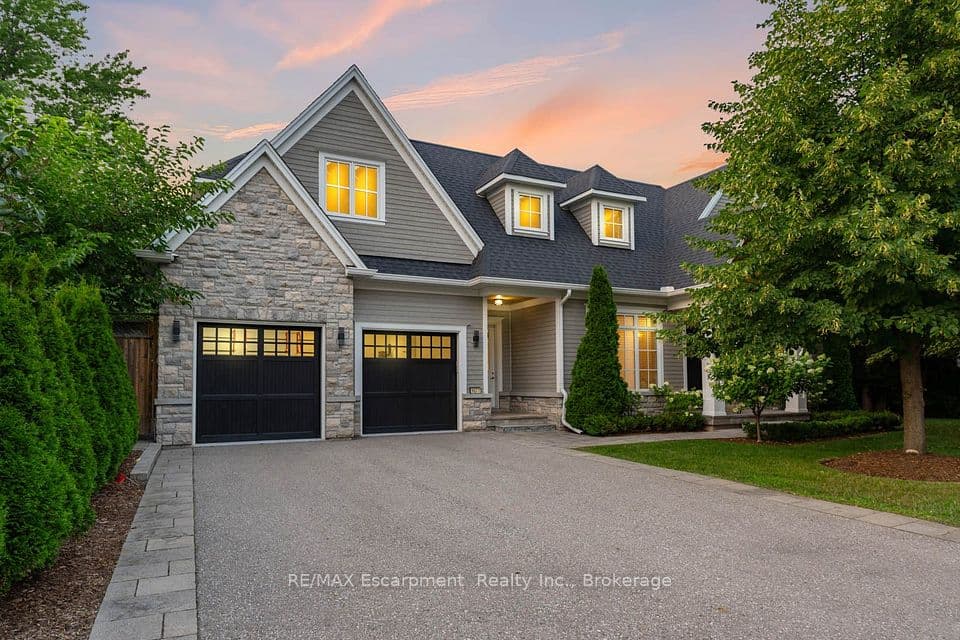 1077 Bridge Road, Oakville, ON L6L 2B6 – main photo