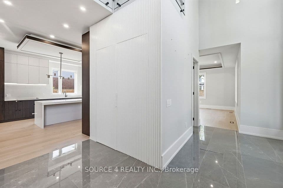 1404 Wren Avenue, Oakville, ON L6L 2V6 – photo 2