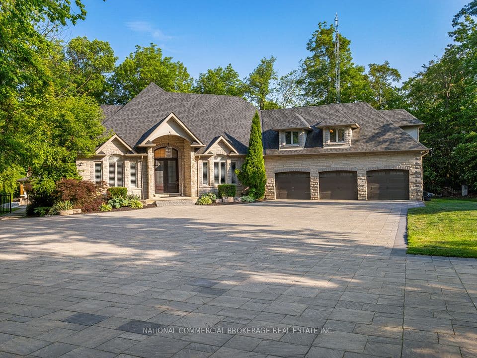 10088 Old Pine Crest Road, Halton Hills, ON L0P 0A2 – main photo