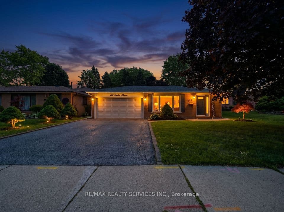 238 Laurier Avenue S, Milton, ON L9T 3V6 – main photo