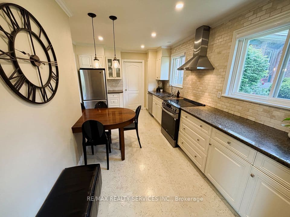 238 Laurier Avenue S, Milton, ON L9T 3V6 – photo 3