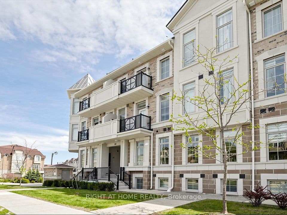 86 Preston Meadow Avenue 24, Mississauga, ON L4Z 0C8 – photo 2
