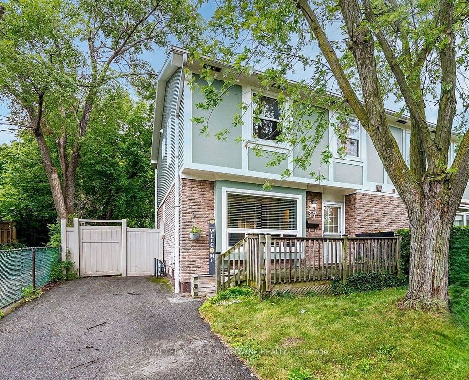 37 Salisbury Circle, Brampton, ON L6V 2Z4 – main photo