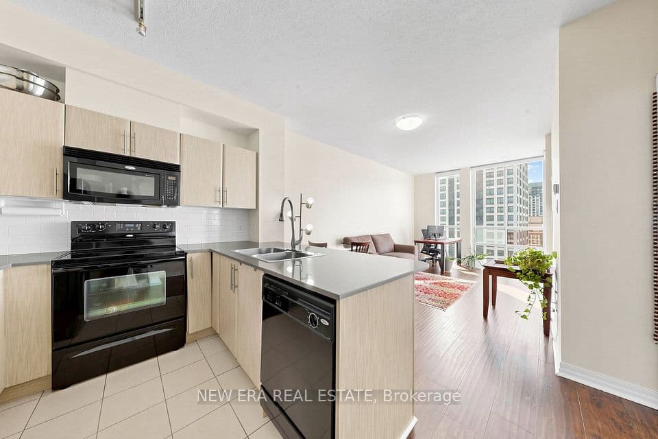 3515 Kariya Drive 2810, Mississauga, ON L5B 0C1 – main photo