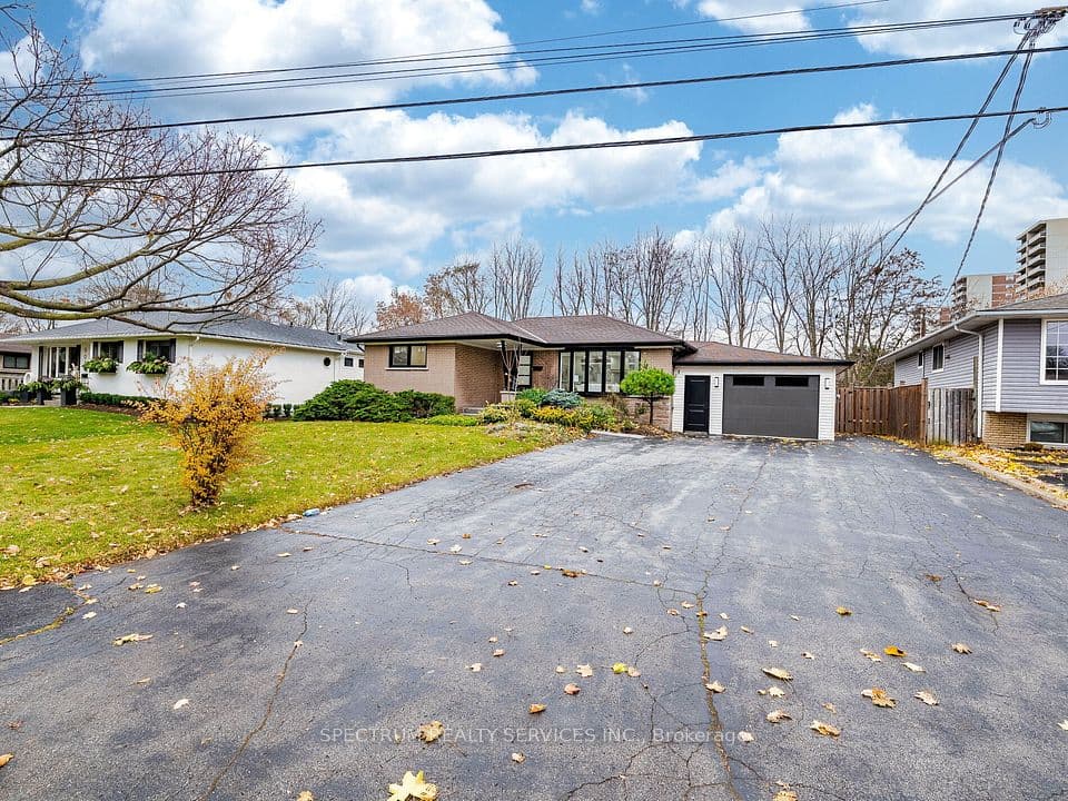 914 Francis Road, Burlington, ON L7T 3Y2 – photo 2