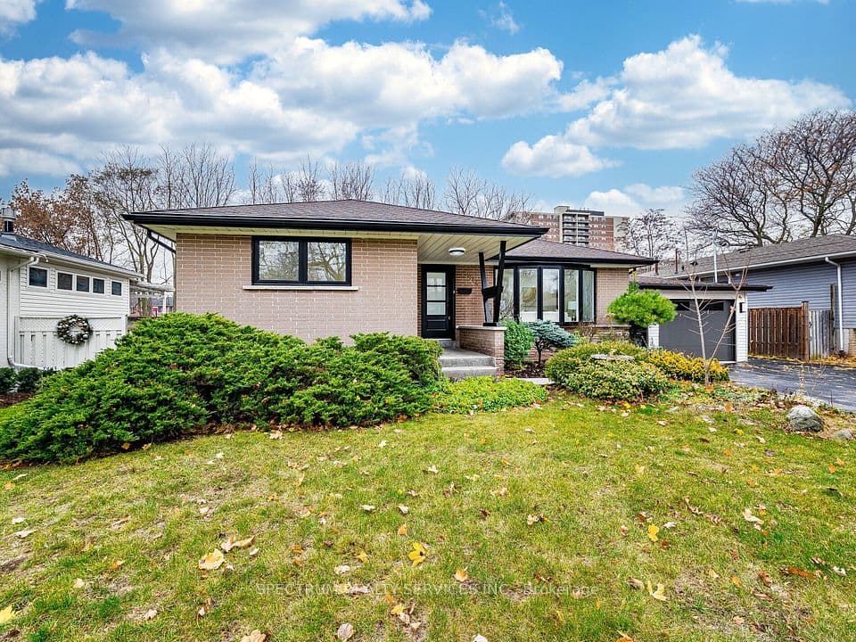 914 Francis Road, Burlington, ON L7T 3Y2 – photo 3