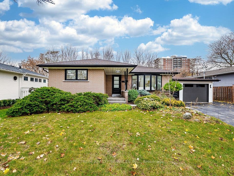 914 Francis Road, Burlington, ON L7T 3Y2 – main photo
