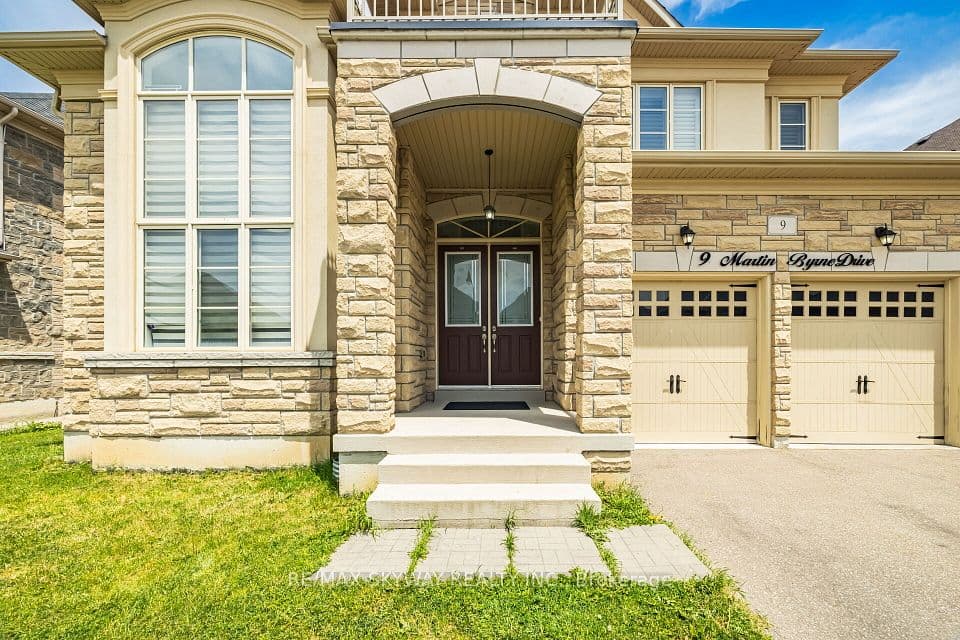 9 Martin Byrne Drive, Brampton, ON L6P 4L2 – photo 3
