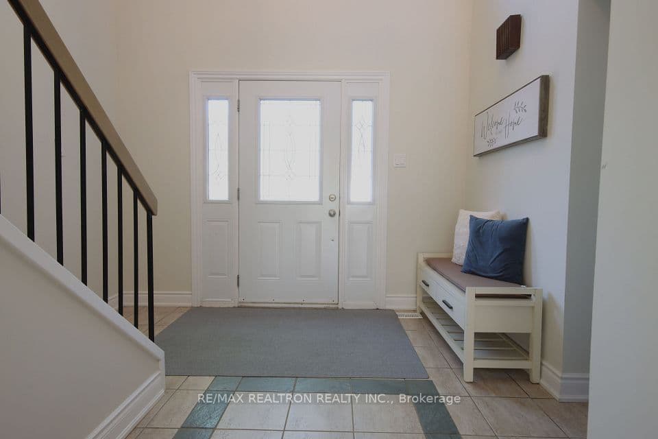 4272 Gayling Gardens, Mississauga, ON L5L 1Z9 – photo 2