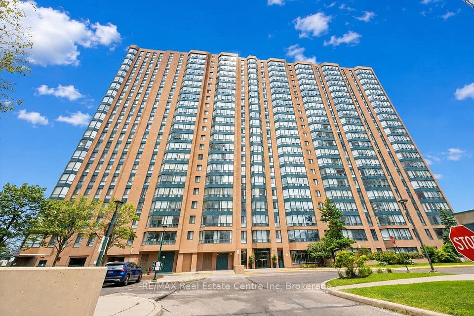 155 HILLCREST Avenue 302, Mississauga, ON L5B 3Z2 – photo 2