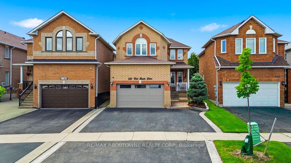 5184 Red Brush Drive, Mississauga, ON L4Z 3Z8 – main photo