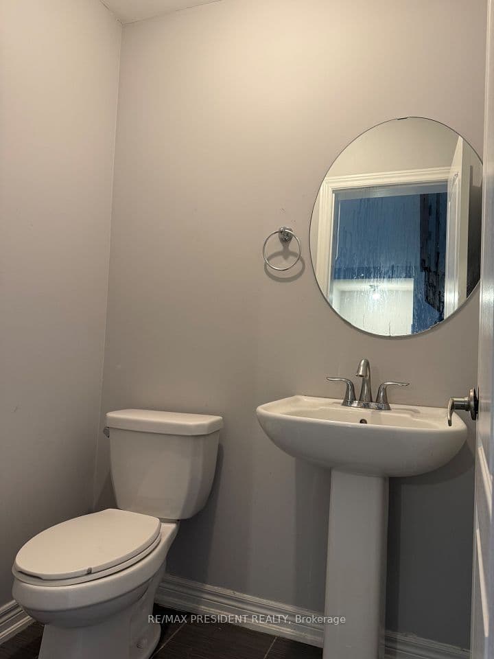 98 Davenfield Circle, Brampton, ON L6P 4M1 – photo 3