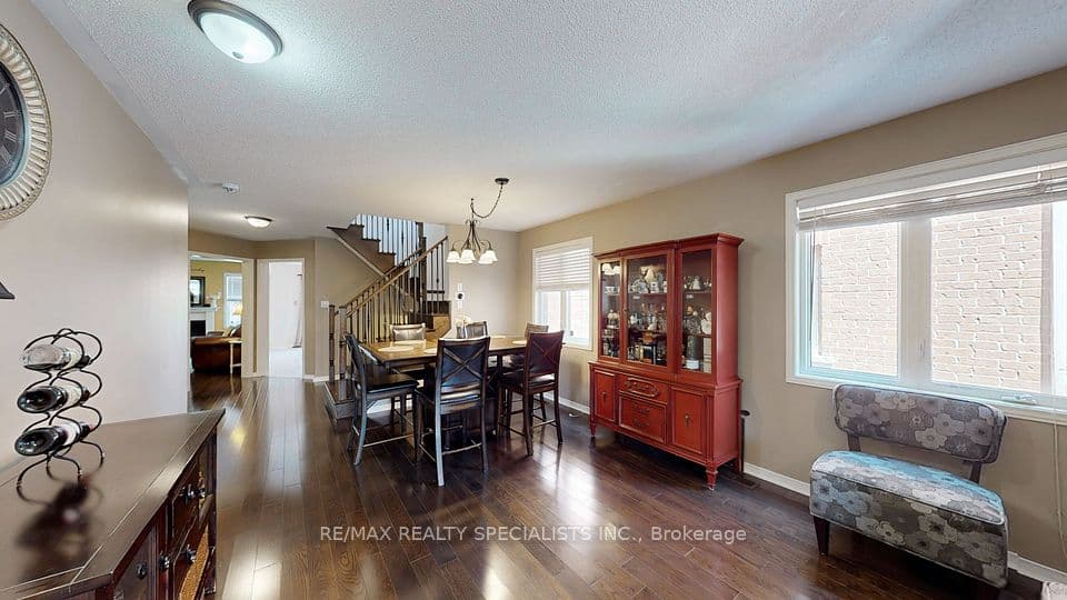 482 Grant Way, Milton, ON L9T 0S8 – photo 3