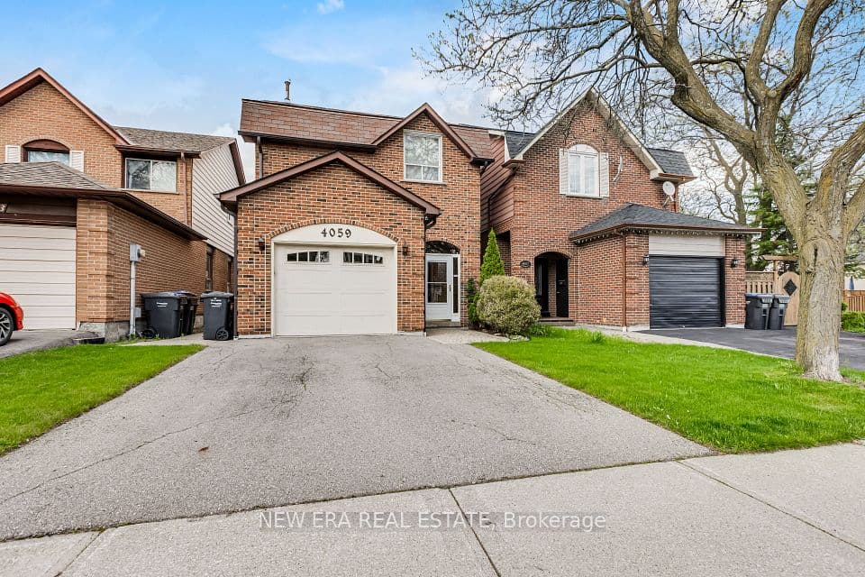 4059 Teakwood Drive, Mississauga, ON L5C 3L3 – photo 3