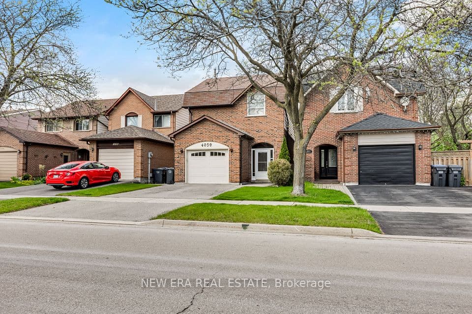 4059 Teakwood Drive, Mississauga, ON L5C 3L3 – main photo