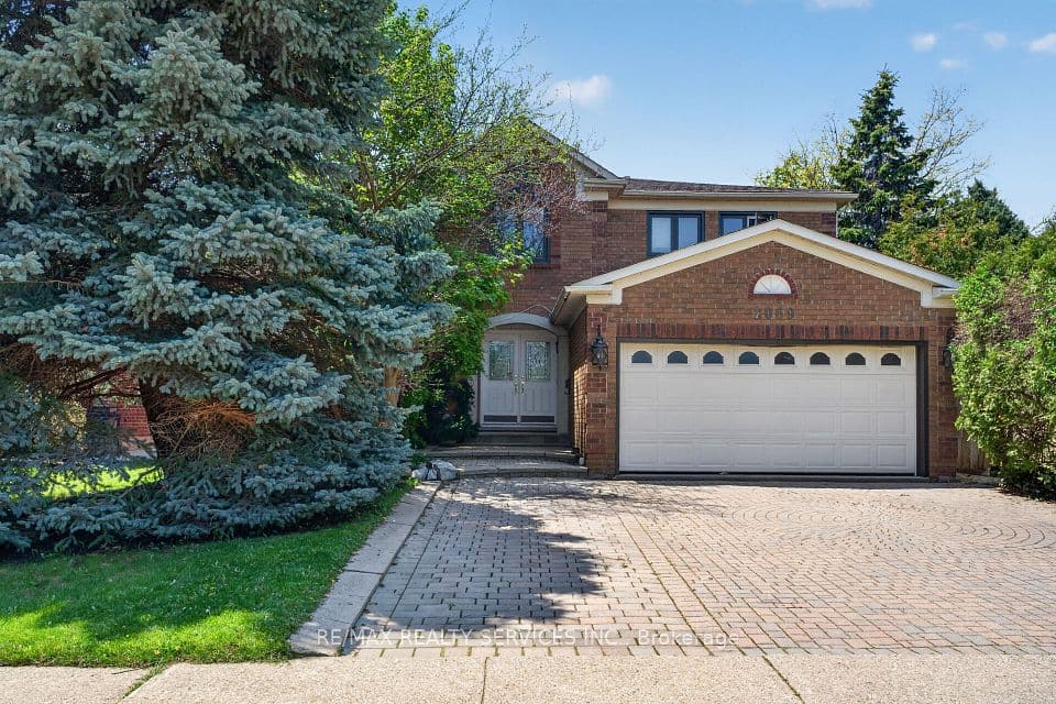 2069 Schoolmaster Circle, Oakville, ON L6M 3A1 – main photo