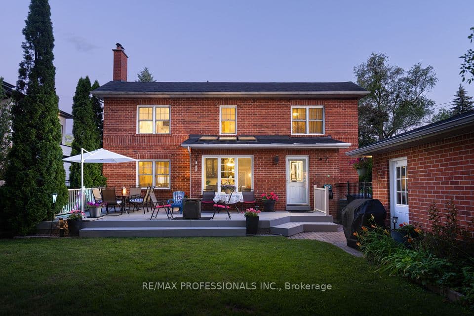 106 Rathburn Road, Toronto, ON M9A 1R7 – photo 2