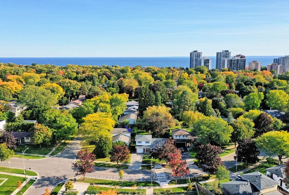 2132 Hixon Street, Oakville, ON L6L 1T4 – photo 2