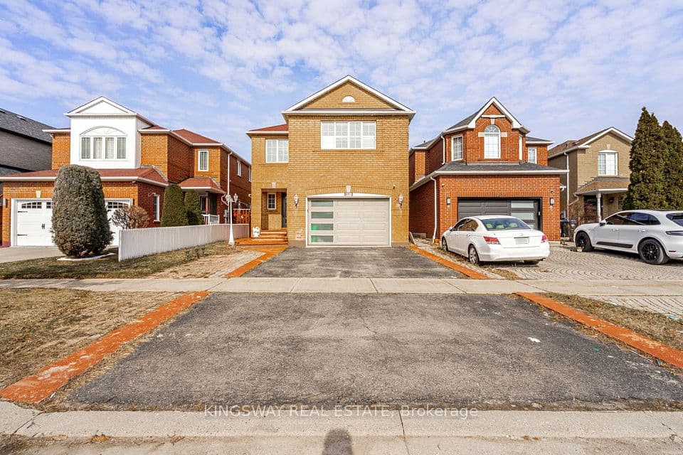 891 STONEBRIDGE Avenue, Mississauga, ON L5V 2L3 – main photo
