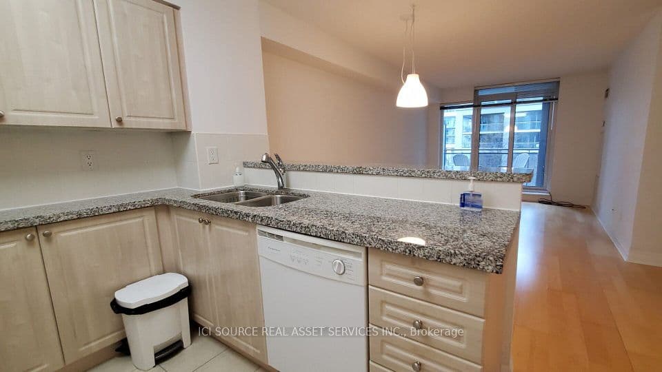 2119 Lake Shore Boulevard W 316, Toronto, ON M8V 4E8 – photo 2