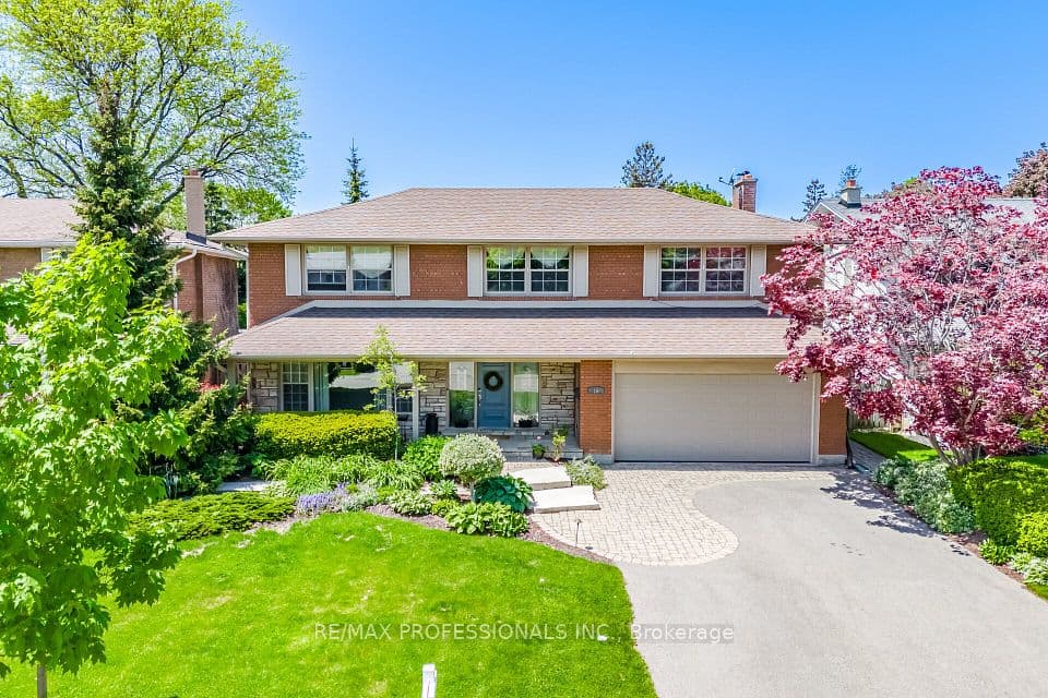 16 Cherry Post Crescent, Toronto, ON M9C 2K1 – main photo