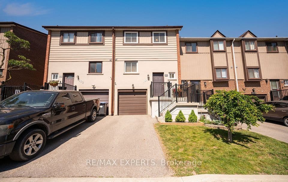 161 Moregate Crescent 15, Brampton, ON L6S 3K9 – main photo