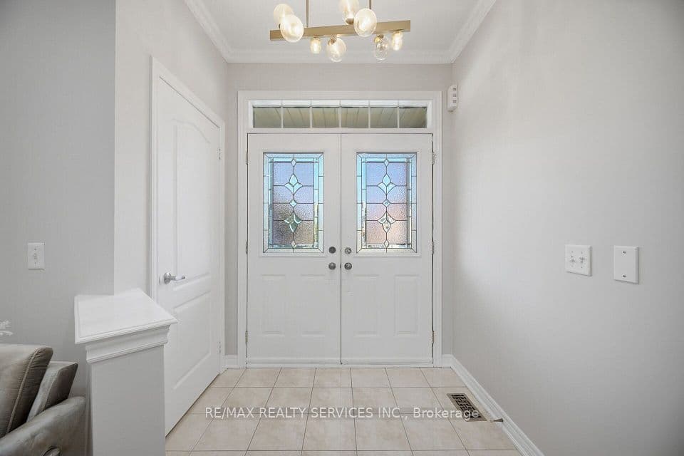 424 Sunny Meadow Boulevard, Brampton, ON L6R 0H5 – photo 3