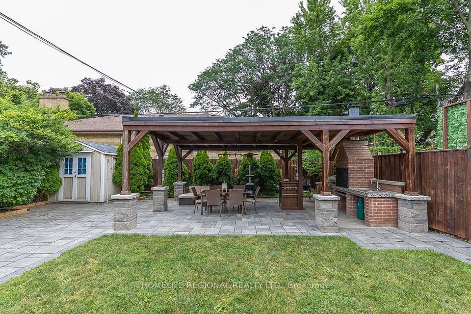 128 The Westway, Toronto, ON M9P 2B9 – photo 2