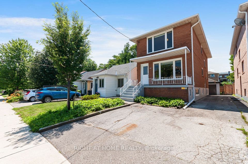 128 Twenty Second Street, Toronto, ON M8V 3M4 – photo 2