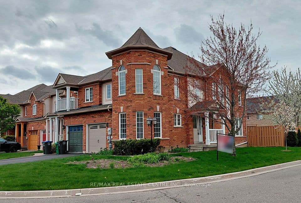 5554 Linwell Place, Mississauga, ON L5M 6L7 – photo 2