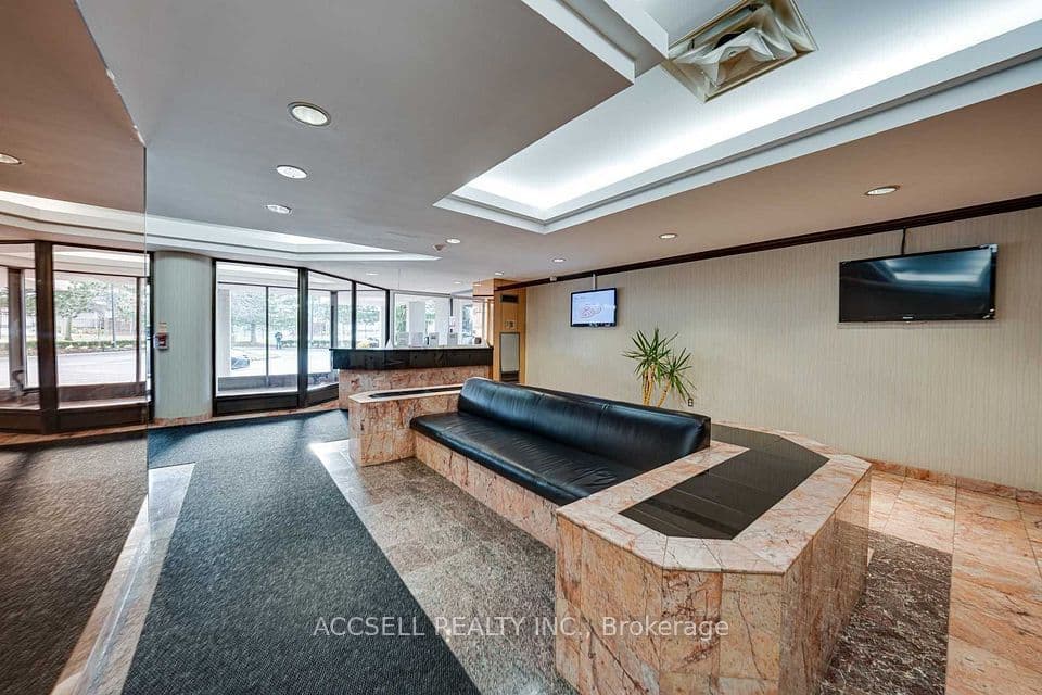 1 Rowntree Road 1714, Toronto, ON M9V 5G7 – photo 3