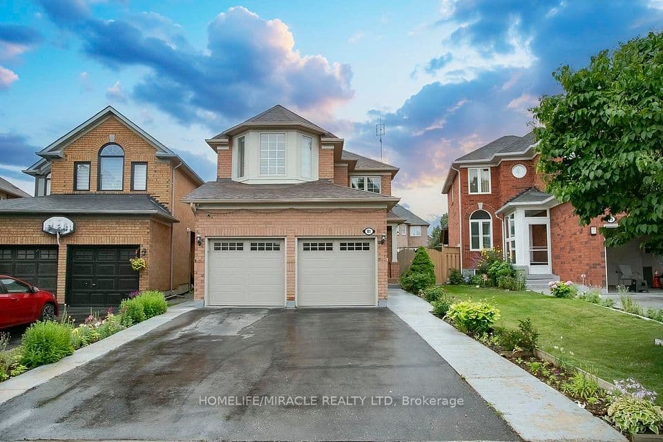 81 Narrow Valley Crescent, Brampton, ON L6R 2M4 – main photo