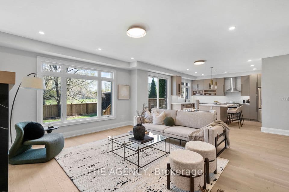 41 St Andrews Boulevard, Toronto, ON M9R 1W2 – photo 2