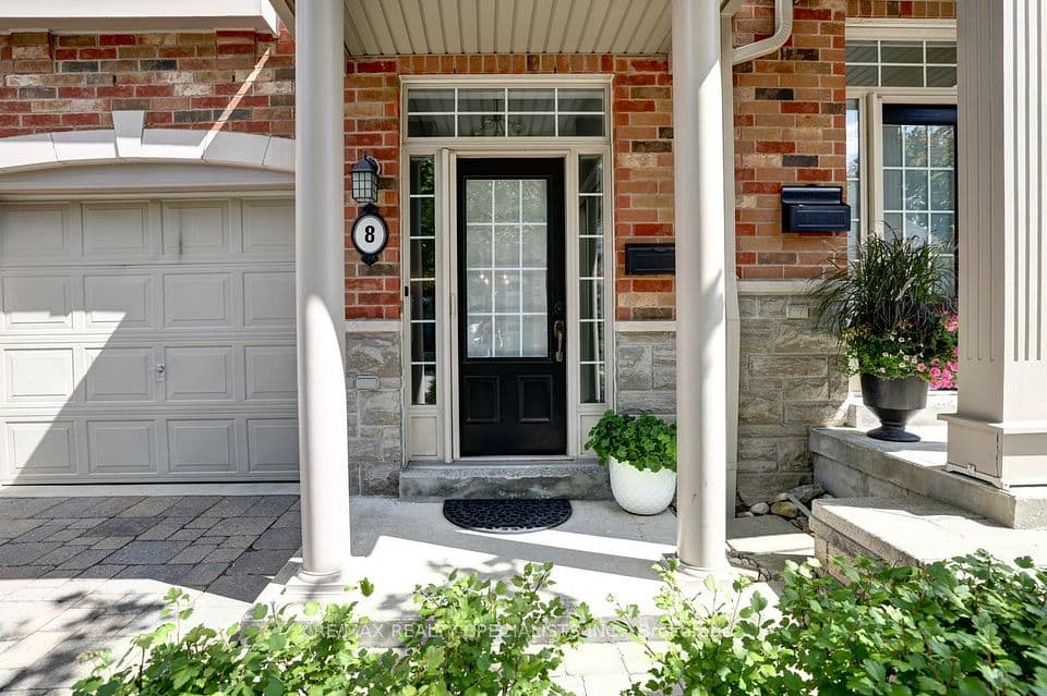 2401 Fifth Line W 8, Mississauga, ON L5K 1V9 – photo 2