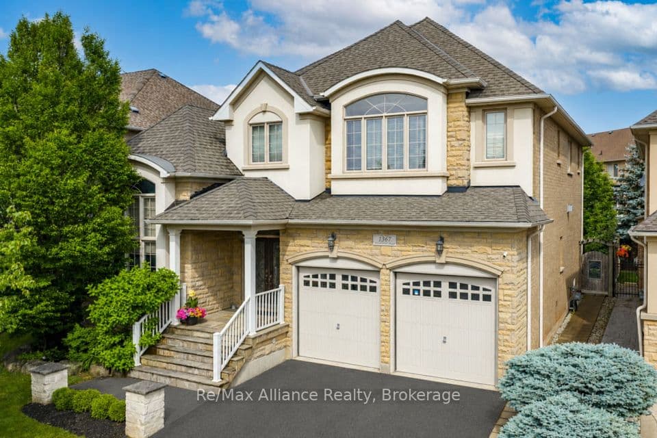 1367 Arrowhead Road, Oakville, ON L6H 0C5 – main photo