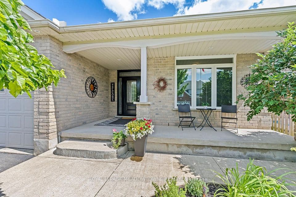 17 Dawkins Crescent, Halton Hills, ON L7J 2Z4 – photo 3
